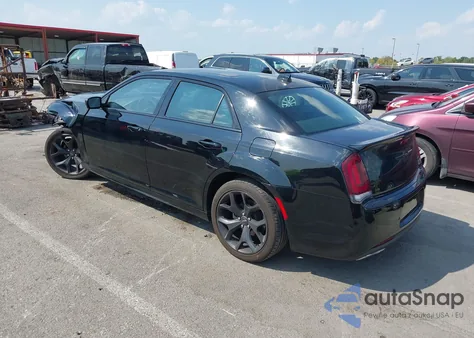 2022 Chrysler 300 S из США, поврежденный, VIN 2C3CCABG7NH136427